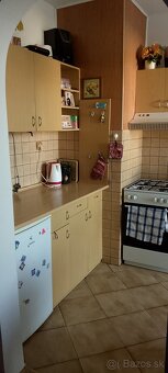 Kuchynská linka - 4