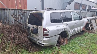 Predám Mitschubisi Pajero 3,2 - 4