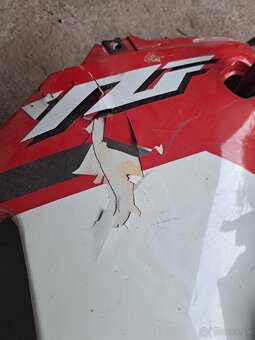 Predám predné svetlo plasty R1 - 4