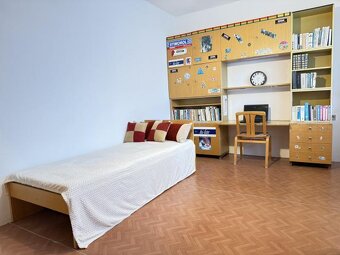 Na predaj RODINNÝ DOM v centre obce Konská - 4