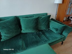 Smaragdovo-zelený gauč - 4
