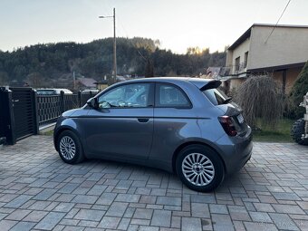 FIAT 500e rok 2022 10 000km 11 038€ bez DPH - 4
