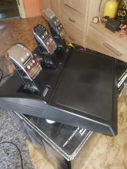 Thrustmaster t300Alcantara edition 599xx - 4