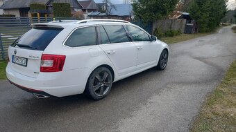 Predám škoda Octavia combi RS TDI DSG - 4