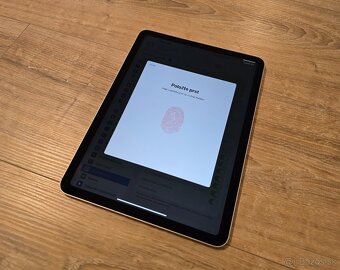 Apple iPad Air 5 64gb Cellular s procesorom M1 - 4