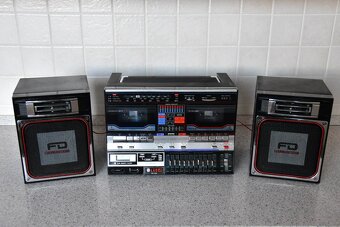 Retro rádiomagnetofón Levis GE-800 - 4
