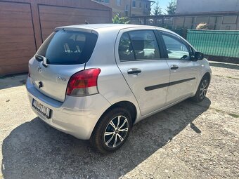 Toyota Yaris - 4