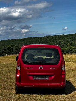Predám Citroen Berlingo 2011 1.6i 88kw naj.189000km - 4