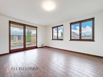 ALL INCLUSIVE | NA PREDAJ ÚTULNÝ RODINNÝ DOM S JAZEROM, HORN - 4