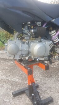 Pitbike Stomp 125 - 4