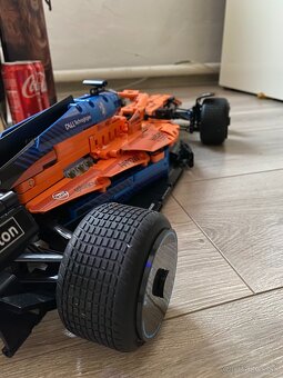 Stavebnica 42141 McLaren F1 - 4