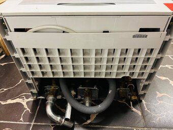 Predám kondenzačný plynový kotol Viessmann Vitodens 300-W - 4