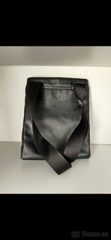 Tommy Hilfiger crossbody taška – čierna, nová - 4