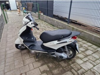 Piaggio fly 125 - 4