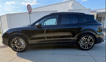 Porsche Cayenne Turbo 4x4 - 4