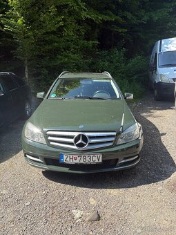 Mercedes Benz - 4