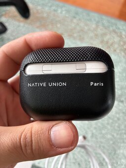 Apple AirPods Pro 2 + Native union leather case - 4