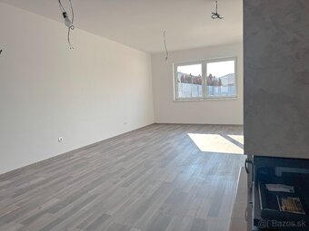 33Reality | Na predaj 3.izbový rodinný dvojdom v Dun Streda. - 4