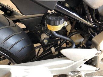 Predám Honda CBF 500 r.v. 2006 - 4