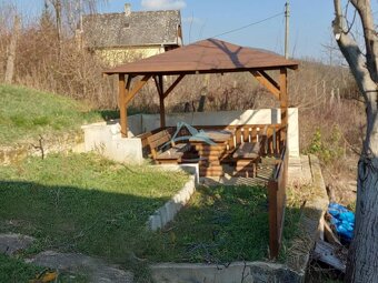 Predám vinicu s chatkou v Šahách – ideálne miesto pre oddych - 4