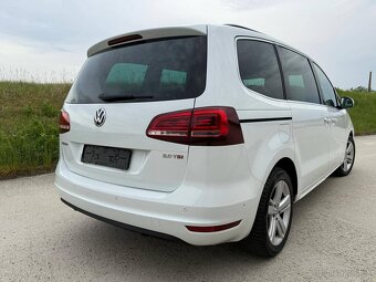 Volkswagen Sharan 2.0 TSI DSG
- 4