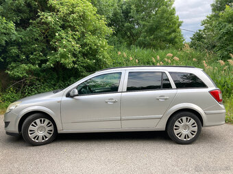Opel Astra Combi 1.7 CDTi (2009) - 4