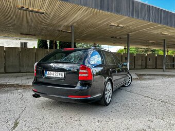 Škoda Octavia Combi 2.0 TFSI RS - 4