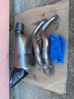 Kawaski Z650 akropovic - 4