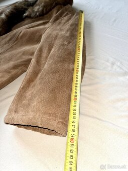 Predam pravy kozuch zn. KARA pre zenu strednej postavy - 4