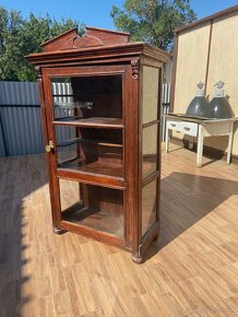 Predám starožitnú Vitrínu rok 1880 - 4