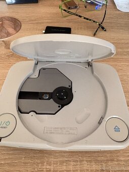 Playstation 1 slim - 4