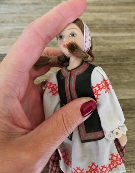 Zberatelska porcelanova babika Folk - 4