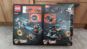 LEGO Technic 42095 – Remote-Controlled Stunt Racer - 4