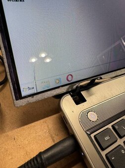 Predám obrazovku do notebooku 15,6" LED display 40pin E - 4