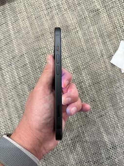 PREDÁM Apple iPhone 15 256GB - 4