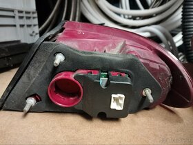 Predám zadné svetla na alfu Romeo 166 - 4