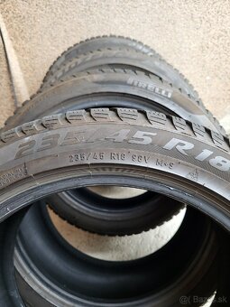 Predam zimne pneu 235/45 r18 Pirelli Sottozero 3 - 4
