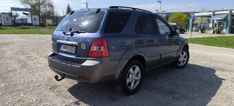 Kia Sorento 2,5 CRDI - 4