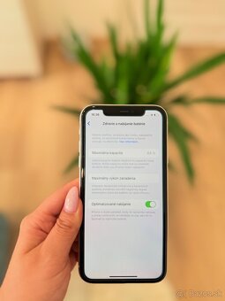 Predám IPhone 11 64GB - 4