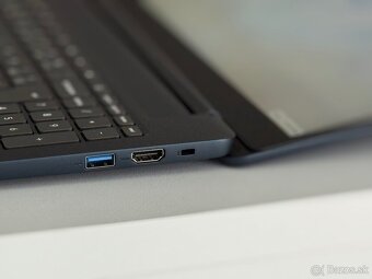 Lenovo 15,6" Intel s 8GB RAM a 128GB diskom - 4