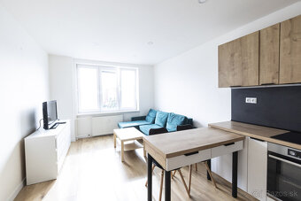 Na PRENÁJOM menší 3i byt na ul Tomášikova - 4