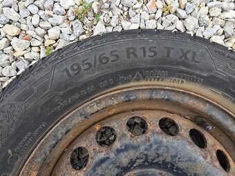 Predám zimnú pneu 195/65 R15 na 5x112 disku - 4