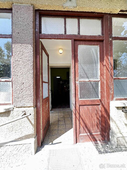 Na predaj starší rodinný dom  s  veľkým pozemkom v obci Duna - 4