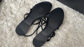 Čierne sandále Yves Saint Laurent - 4
