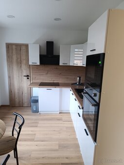 Moderný 3 izbový byt - prenájom - 4