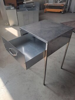 Pracovný stôl - 4