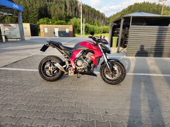 Honda CB1000R 2010 - 4