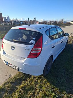 Hyundai i30 1.6 CRDi (2011) - 4