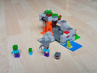 21141 LEGO MINECRAFT - Jaskyňa so zombie - 4