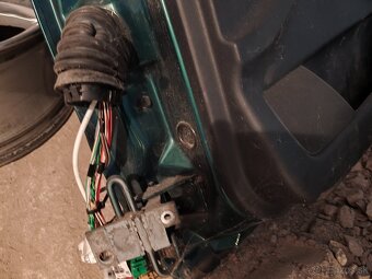 Dvere A4 B5 kompl. - 4